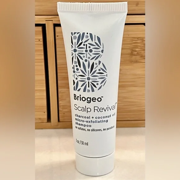 Makeup Lot Ipsy Birchbox Samples High End Cargo Benefit Briogeo NYX DLS Bag - Picture 2 of 15